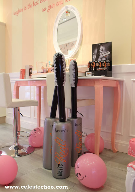 benefit-cosmetics-theyre-real-mascara-display